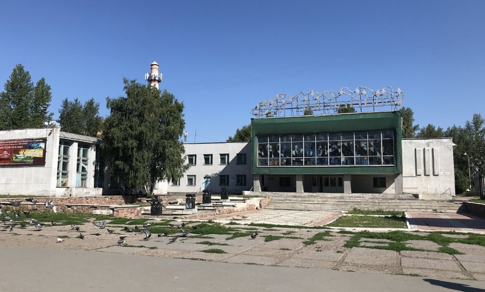 Омичи могут поделиться идеями, как преобразовать сквер у ДК "Звёздный"