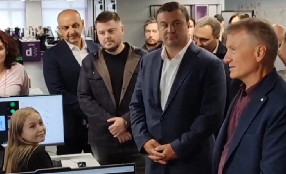 Виталий Хоцеко сообщил, что «Школа 21» пользуется огромной популярностью не только у омичей