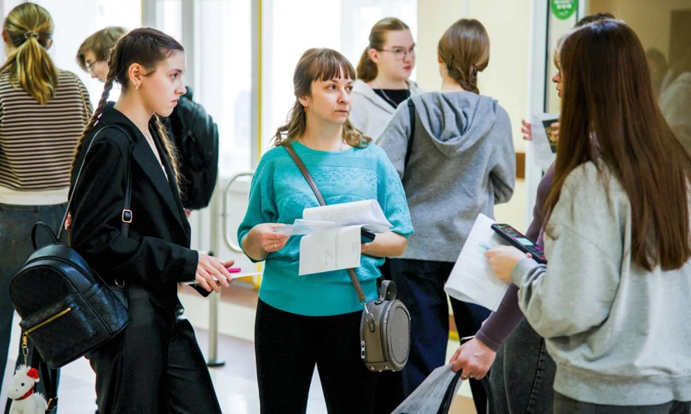 В ОмГУ прошла региональная олимпиада школьников по литературе