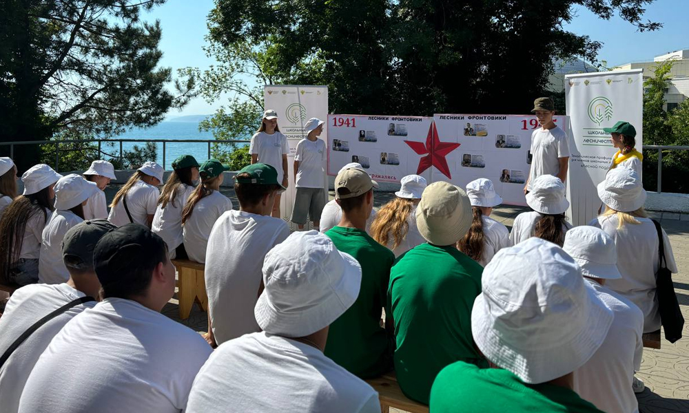 Школьник из Тевриза вернулся из «Орлёнка» после участия в профильной смене