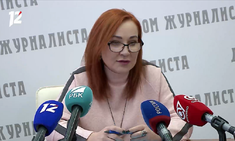 СКР: экс-глава омского фонда капремонта получила взятку соболиной шубой за 750 тысяч рублей