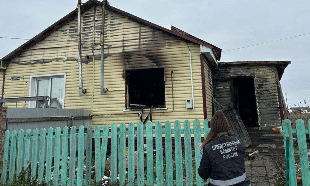 В Омской области погибли две женщины в результате пожара в частном доме