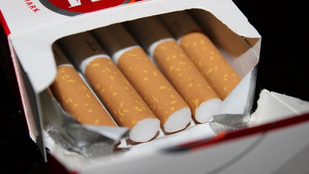 У омички нашли 7,8 тысячи пачек контрафактных сигарет