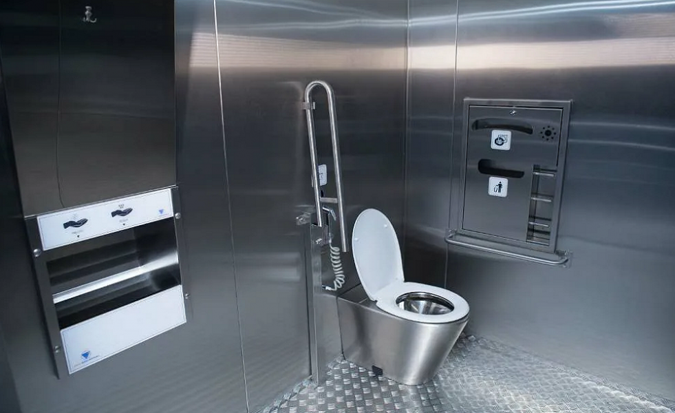 В Омске на содержание трёх общественных туалетов в течение года выделили 6 млн рублей