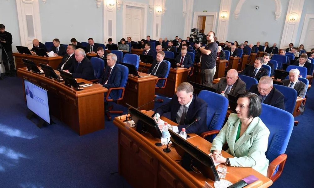 По инициативе Виталия Хоценко в Омской области продлили налоговые льготы для участников СВО