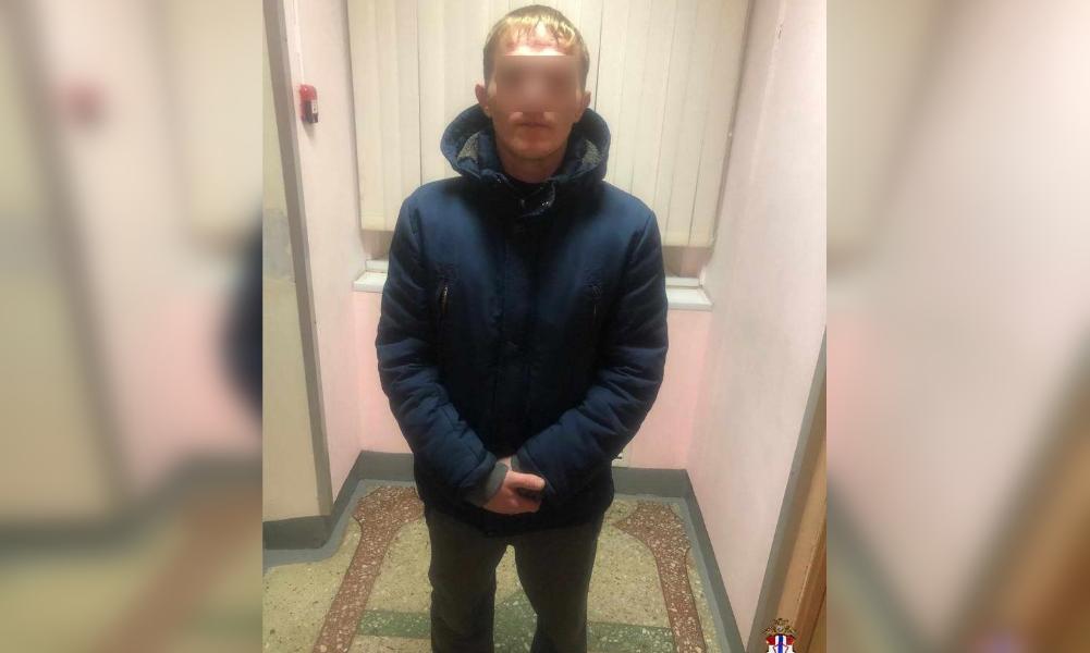 Омич избил 36-летнего мужчину и похитил его телефон