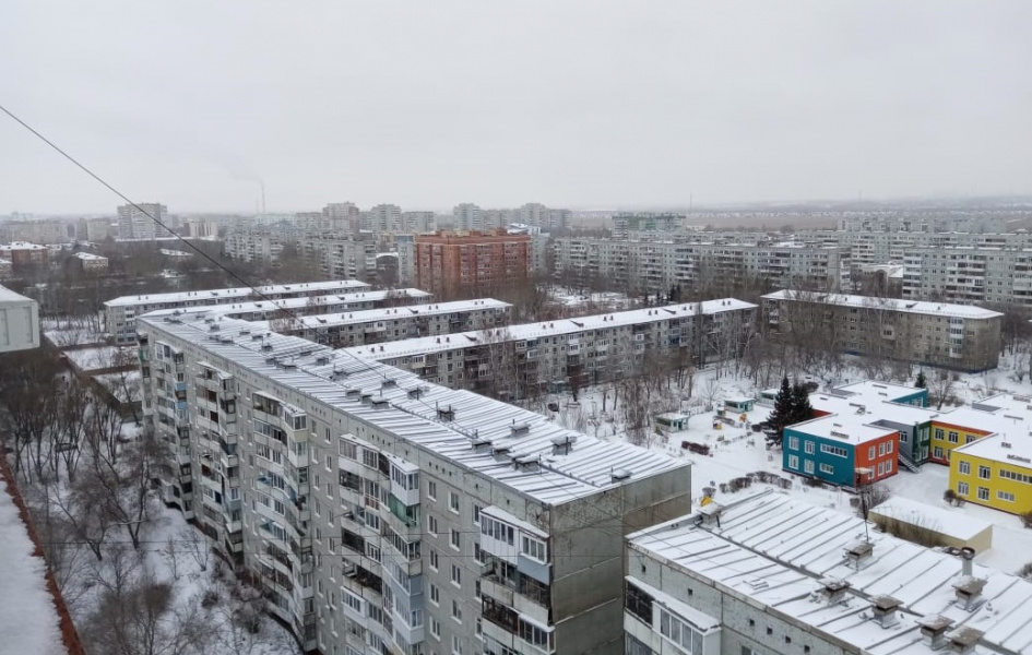 К июлю компания, взявшая сразу пять контрактов, должна отремонтировать дворы в Омске