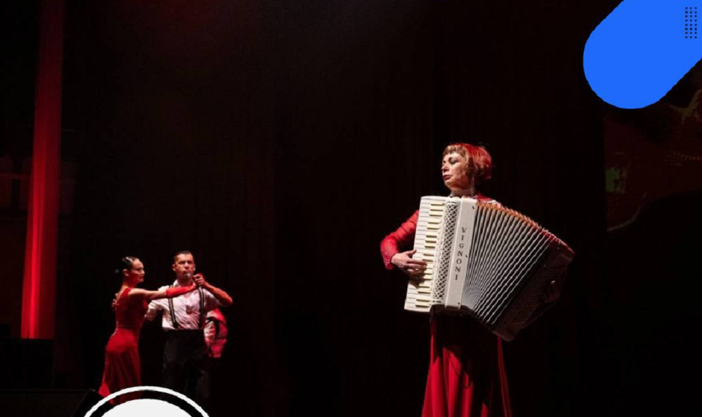 Артистку омского ансамбля «МЮЗЕТ» Татьяну Степанову отметили на федеральном уровне