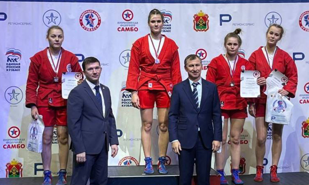 Омичи стали призёрами чемпионата Сибирского федерального округа по самбо и боевому самбо