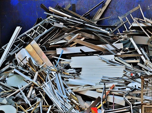 Прокуратура наказала омича за создание свалки в Нефтяниках