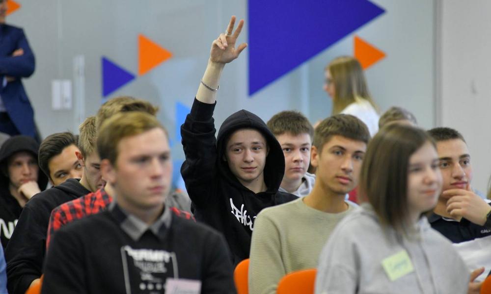 Сертификаты на тренинги по развитию soft skills получили 80 студентов 