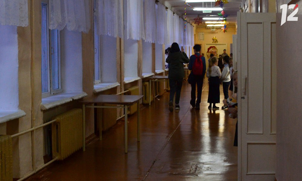 В школы Омской области идёт поставка учебной литературы