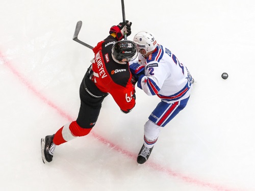 Омский "Авангард" всухую обыграл питерский СКА