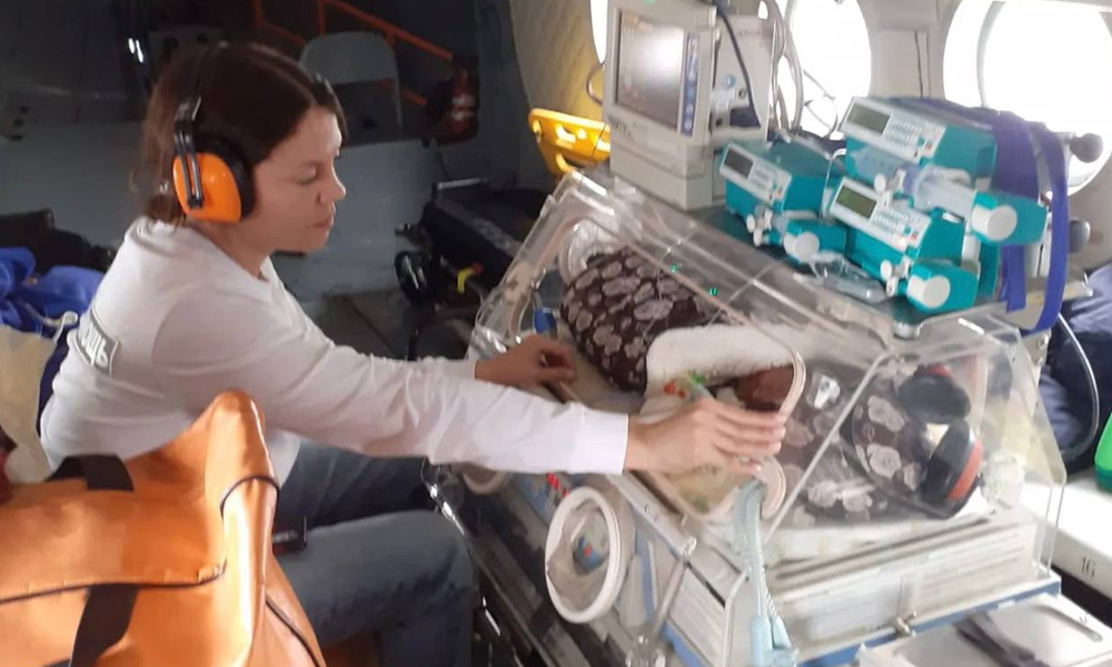 Медики ОКБ спасли новорождённую весом менее 2 кг