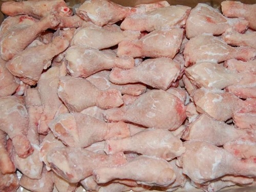 На одном из мясоперерабатывающих предприятий Омска обнаружили опасные бактерии