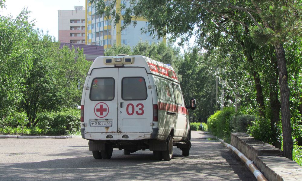 В Омской области врачи спасли годовалую малышку, которая пострадала после контакта с отравой для грызунов