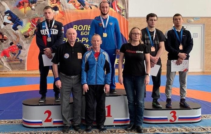 Омские борцы выиграли путёвки на первенство России