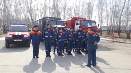 Омские спасатели отправились в Затон Черлакского района для предотвращения возможного потопа