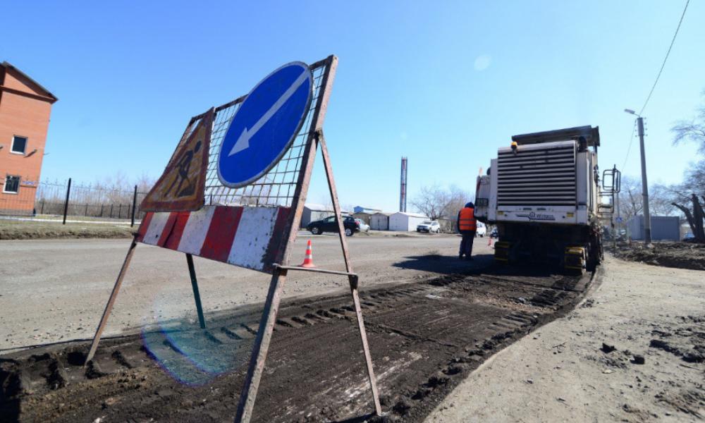 В Омской области отремонтируют почти 40 км дорог к школам [СПИСОК]