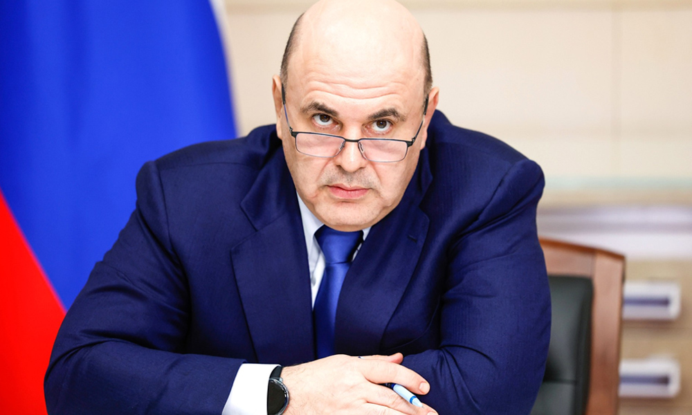 Михаил Мишустин поздравил Виталия Хоценко и жителей Омской области с Новым годом и Рождеством