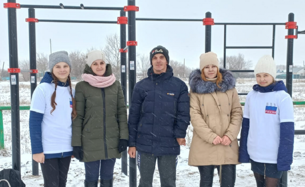 В Павлоградском районе появилась современная площадка для воркаута