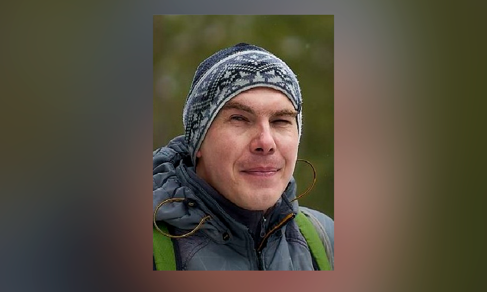 В Омске пропал мужчина с зелёным рюкзаком 