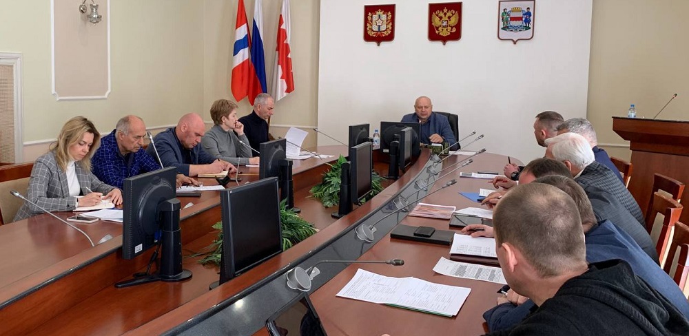 Временное жильё, продукты, одежда: более 20 семей погорельцев из Новоалександровки получили помощь