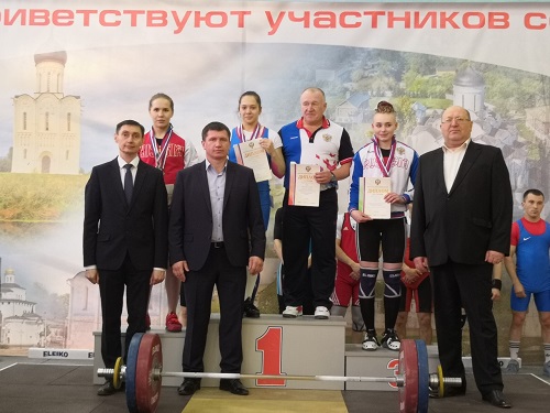 Омская тяжелоатлетка выиграла золото на первенстве России