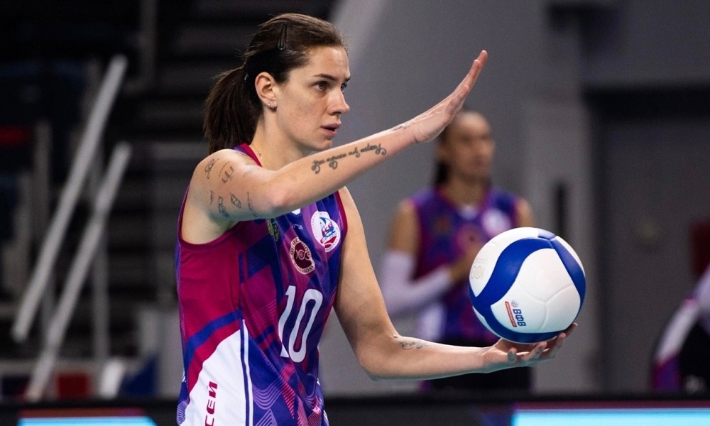 В «Омичку» вернулась центральная блокирующая Виктория Велисевич