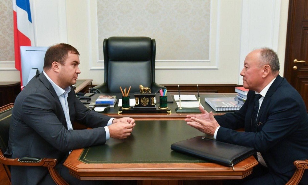 Состоялись рабочие совещания Виталия Хоценко с главами Тарского и Любинского районов