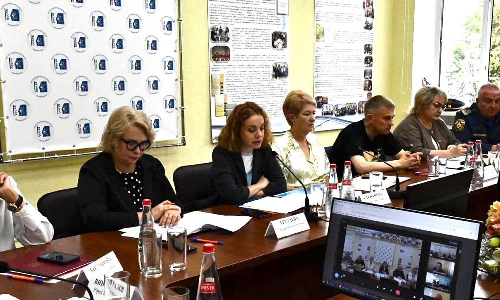 Глава минобразования Ольга Степанова призывает омичей воздержаться от купания в местах, не предназначенных для пляжного отдыха