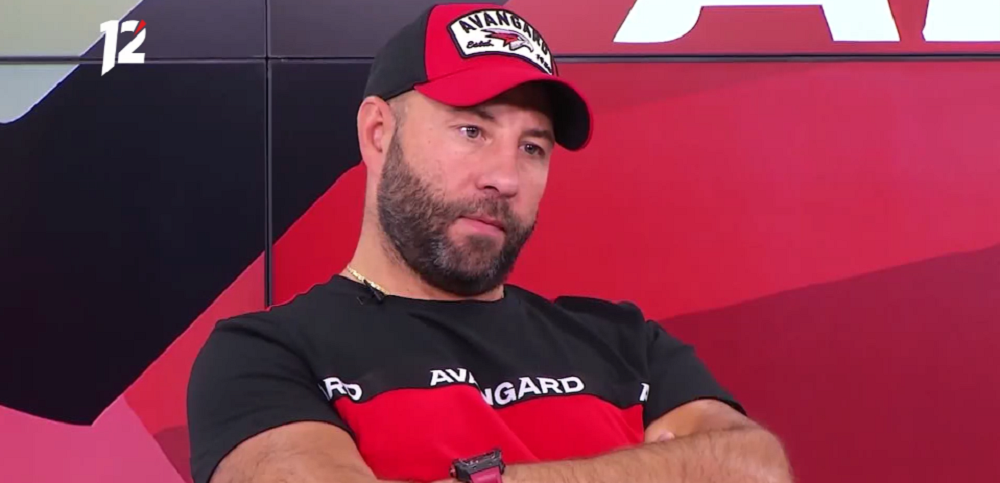 Полиция обыскала питерский автосалон президента омского "Авангарда" 