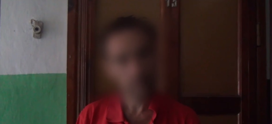 Омич превратил свою квартиру в наркопритон