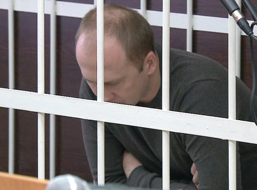 Омские общественники требуют ограничить в правах мать мальчика, часами стоявшего на гречке