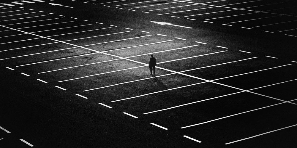 Спрос на платные парковки в Омске упал