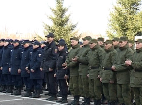 Всё больше омичей хотят служить по контракту