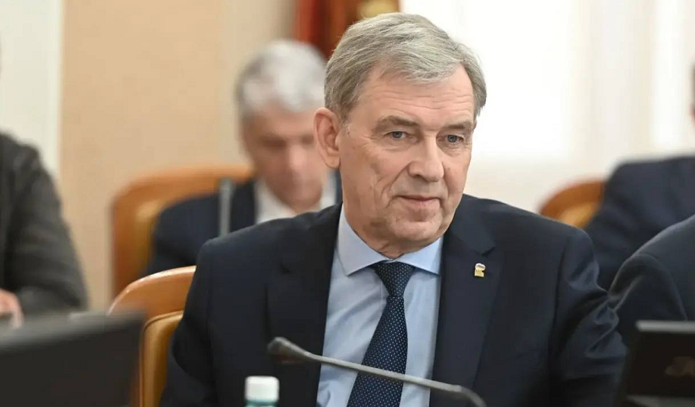 Виталий Хоценко поздравил Александра Артёмова с днём рождения