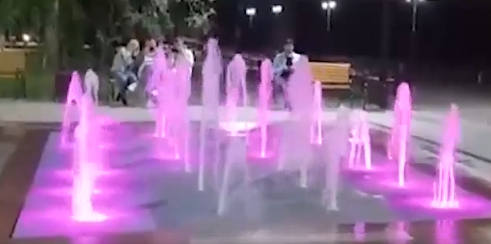 В Омске вновь запустили фонтан на ул. Бударина