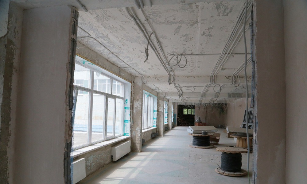 Мэр Омска Сергей Шелест рассказал, как продвигается капремонт в школе № 82