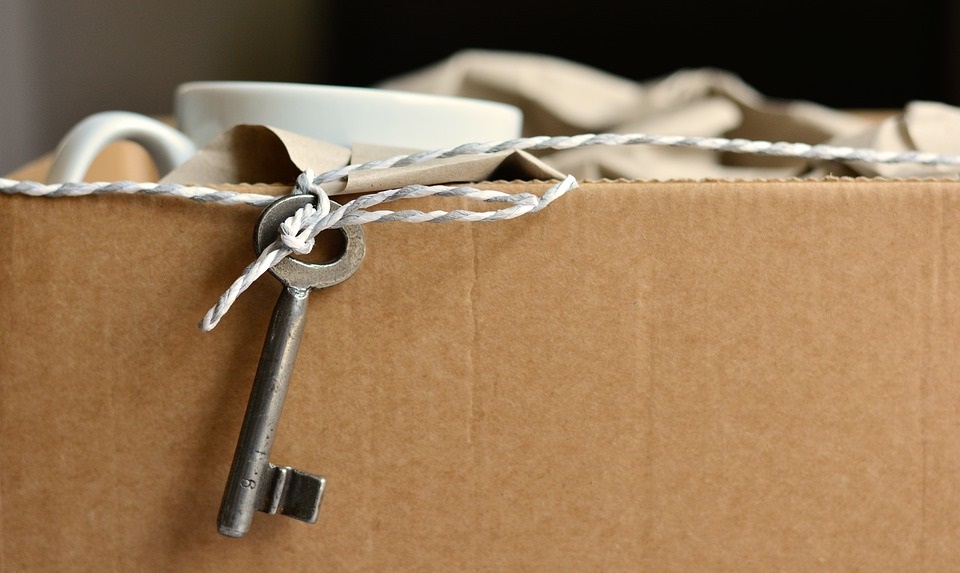 Живущие в аварийных домах омичи могут переселиться во временное жилье