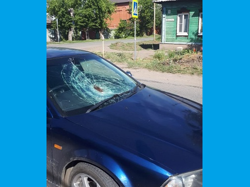 Утром в центре Омска на "зебре" сбили пешехода