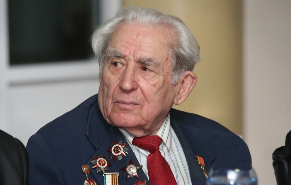 В Омске участник Великой Отечественной войны Виктор Ларионов станет почётным гостем товарищеского матча, посвящённого завершению волейбольного сезона