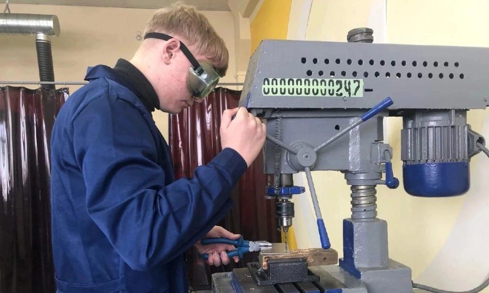 Больше 60% омских старшеклассников определились с будущей профессией