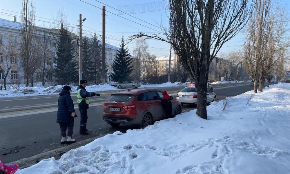 В Омске водитель Lada Vesta сбил 14-летнего подростка 