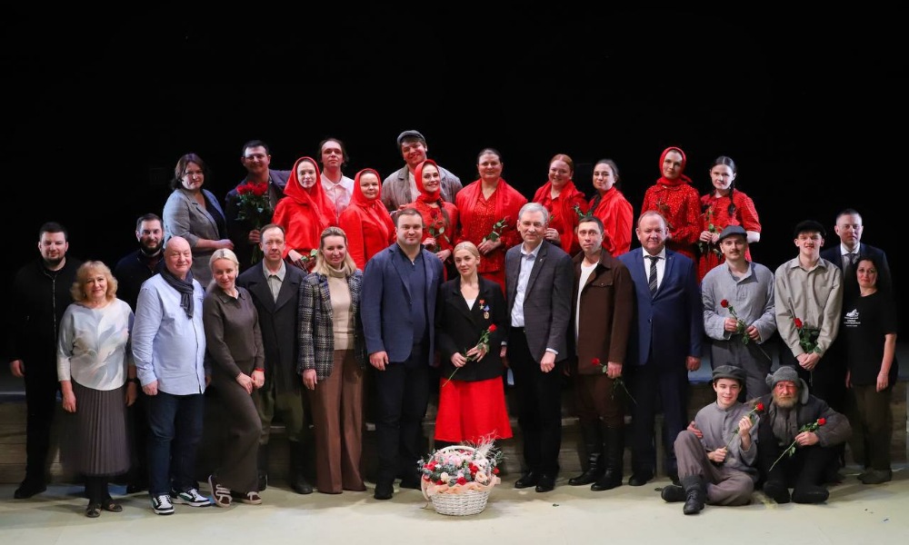 Губернатор Омской области посетил Северный драматический театр имени М.А. Ульянова