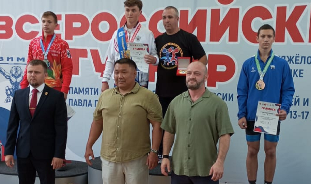 Омские тяжелоатлеты привезли медали со всероссийского турнира, который проходил в Иркутской области