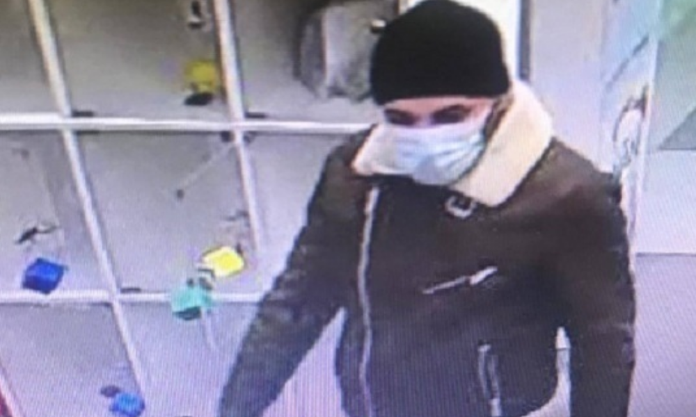 В Омске объявился необычный серийный грабитель [ВИДЕО] 