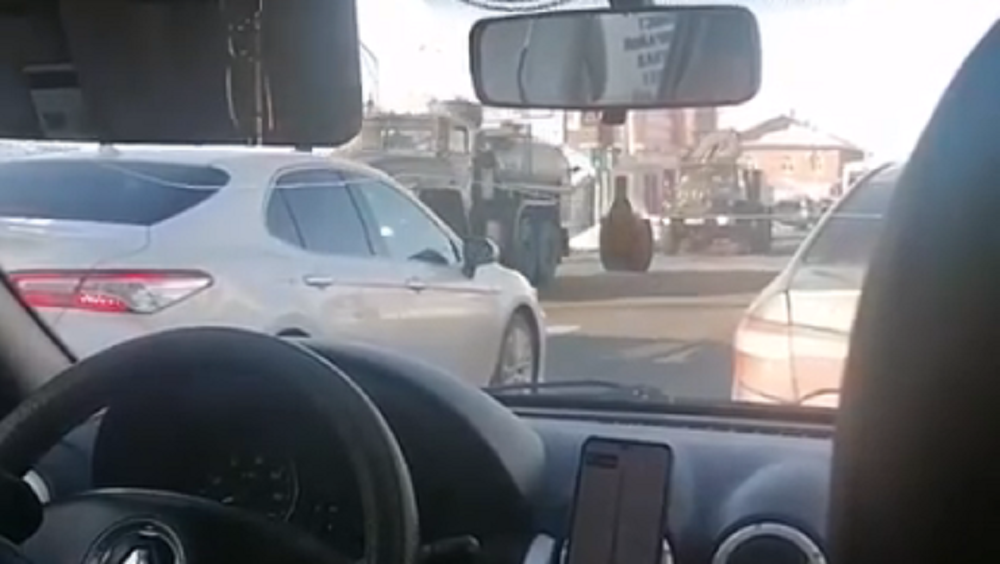 Учения: омичи обсуждают в соцсетях колонну военной техники, проехавшую по центру города