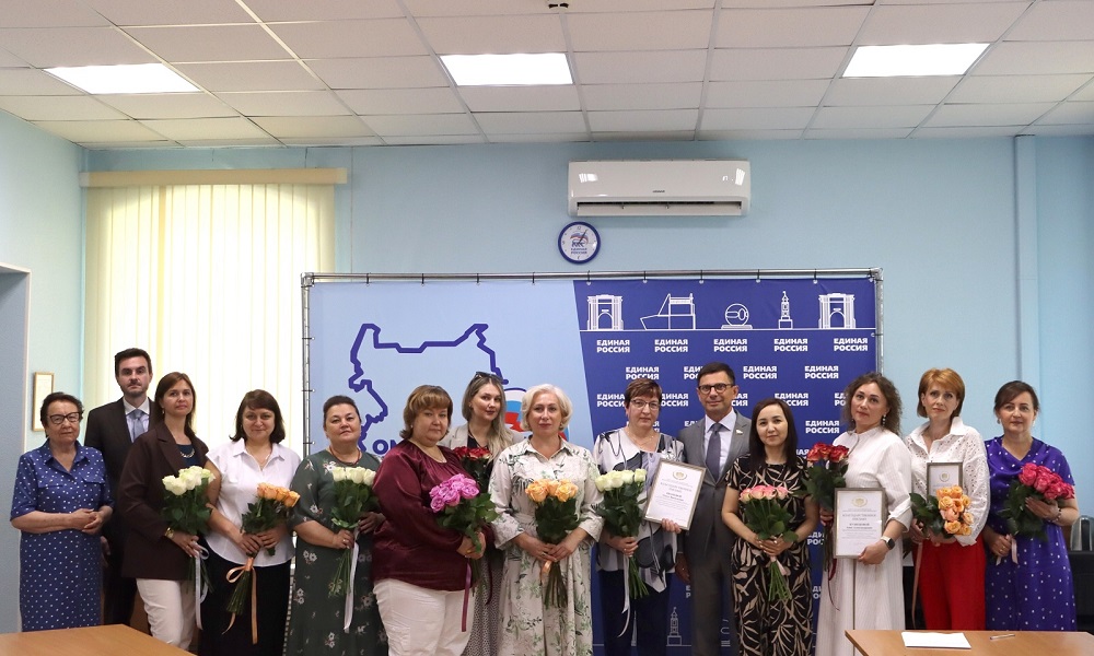 Депутат Госдумы Игорь Антропенко обсудил с омскими учителями патриотическое воспитание и подготовку педагогических кадров