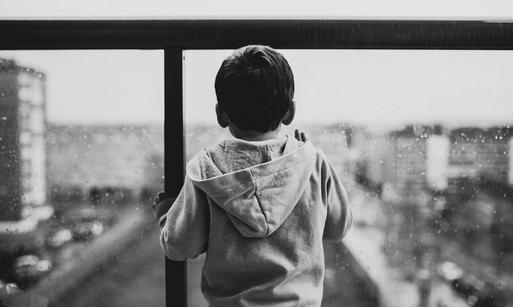 Забыл про сына: омич уехал в Краснодар и завёл новую семью, но его заставили платить алименты